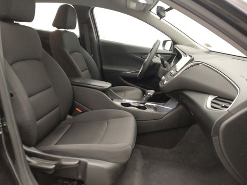 Used 2022 Chevrolet Malibu LT image 21