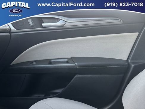 Used 2018 Ford Fusion S image 27