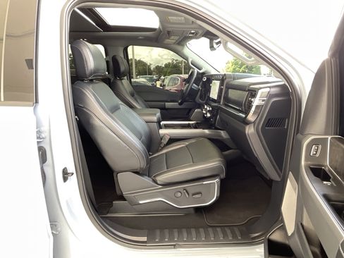 Used 2024 Ford F250 Lariat w/ Lariat Ultimate Package AWD/4WD image 22