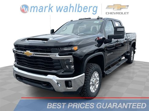 Used 2024 Chevrolet Silverado 2500 LT image 1