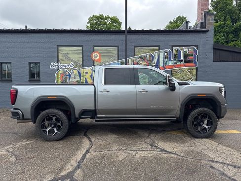 Used 2024 GMC Sierra 2500 Denali Ultimate w/ Snow Plow Prep/Camper Package AWD/4WD image 33