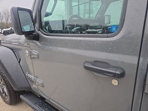 Used 2021 Jeep Wrangler Unlimited Sport image 30