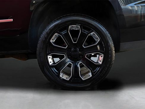 Used 2019 GMC Yukon Denali w/ Denali Ultimate Package image 9