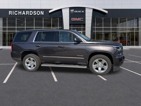 Used 2018 Chevrolet Tahoe LT w/ LT Signature Package AWD/4WD image 10