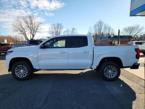 New 2024 Chevrolet Colorado LT w/ LT Convenience Package II RWD image 6