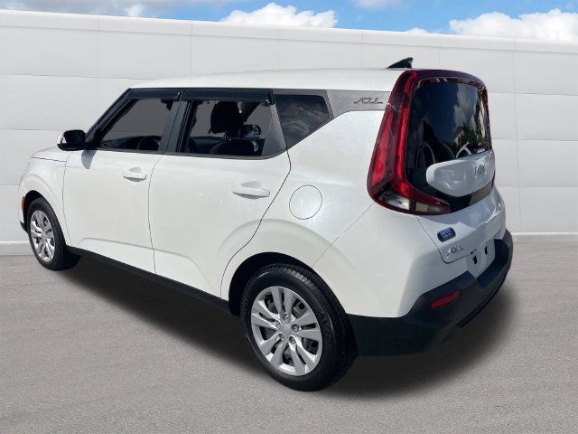 Used 2022 Kia Soul LX FWD image 3