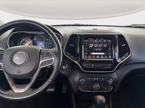Used 2019 Jeep Cherokee Limited FWD image 15