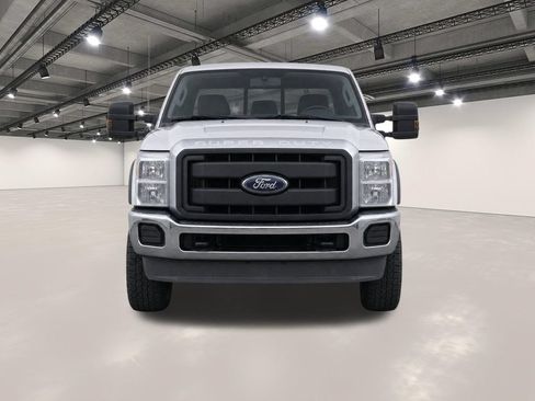 Used 2013 Ford F250 XL w/ PWR Equipment Group AWD/4WD image 2