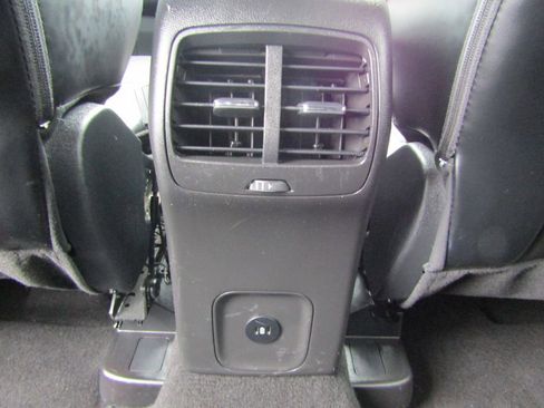 Used 2025 Ford Escape ST-Line Select AWD/4WD image 32