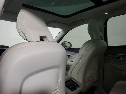 Certified 2023 Volvo XC90 T8 Plus w/ Protection Package Premier image 17