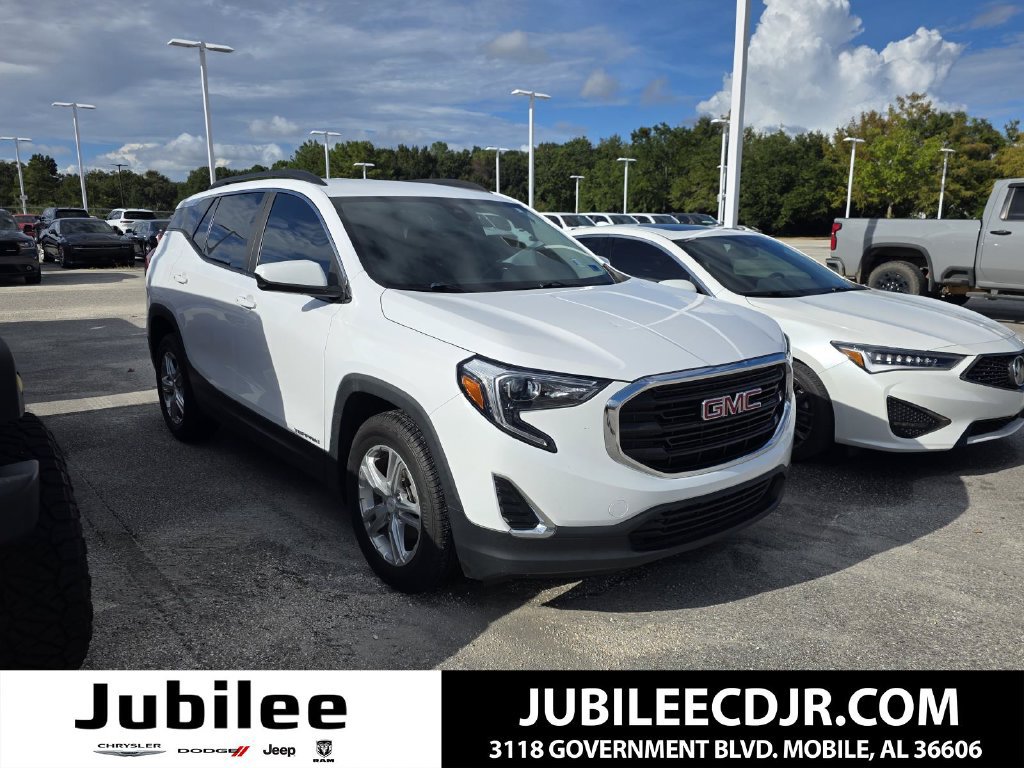 Used 2021 GMC Terrain SLE w/ Driver Convenience Package FWD image 1
