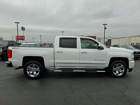Used 2017 Chevrolet Silverado 1500 LTZ Z71 w/ LTZ Plus Package image 7
