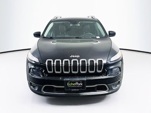 Used 2018 Jeep Cherokee Limited FWD image 2