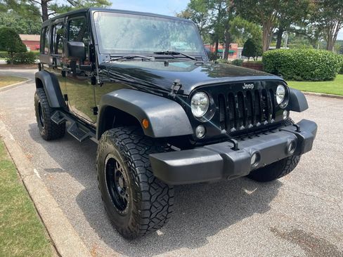 Used 2017 Jeep Wrangler Unlimited Sport w/ Quick Order Package 24S AWD/4WD image 7