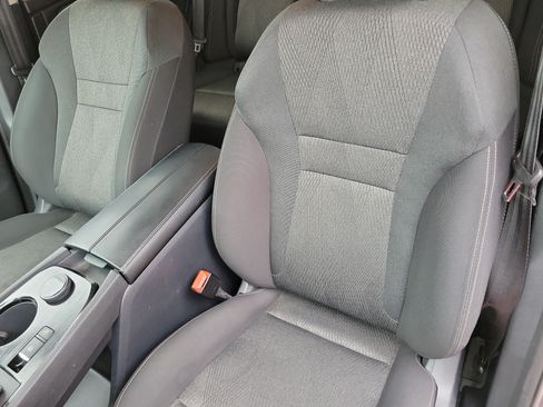 Used 2025 Nissan Rogue SV AWD/4WD image 11