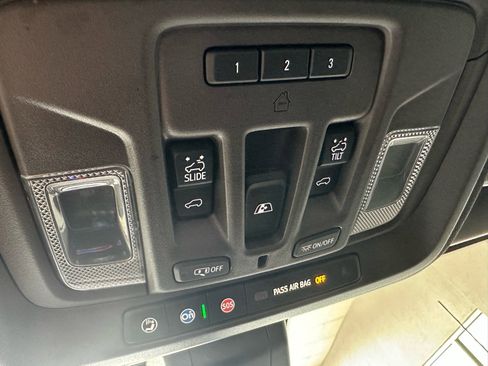 Used 2022 GMC Sierra 2500 Denali w/ Denali Ultimate Package image 48