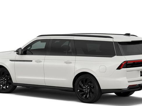 New 2026 Lincoln Navigator L Reserve w/ Jet Appearance Package AWD/4WD image 2