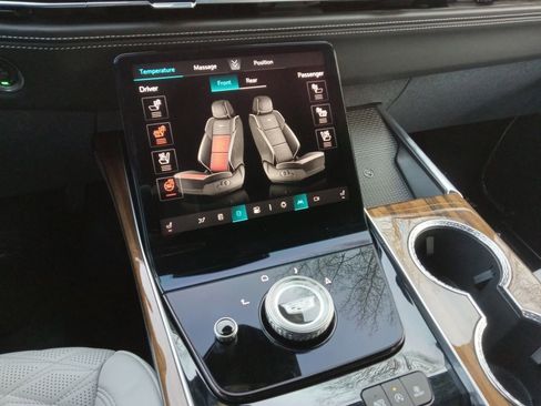 Used 2026 Cadillac Escalade Platinum Sport w/ LPO, ONYX Package image 19