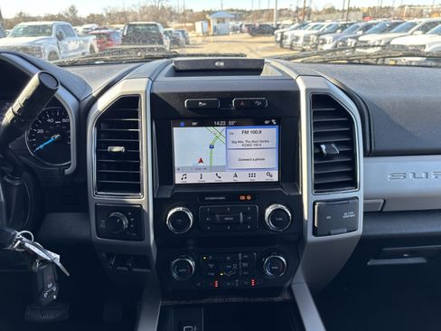 Used 2019 Ford F350 Lariat w/ Chrome Package image 23