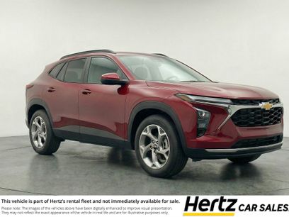 Used 2025 Chevrolet Trax LT