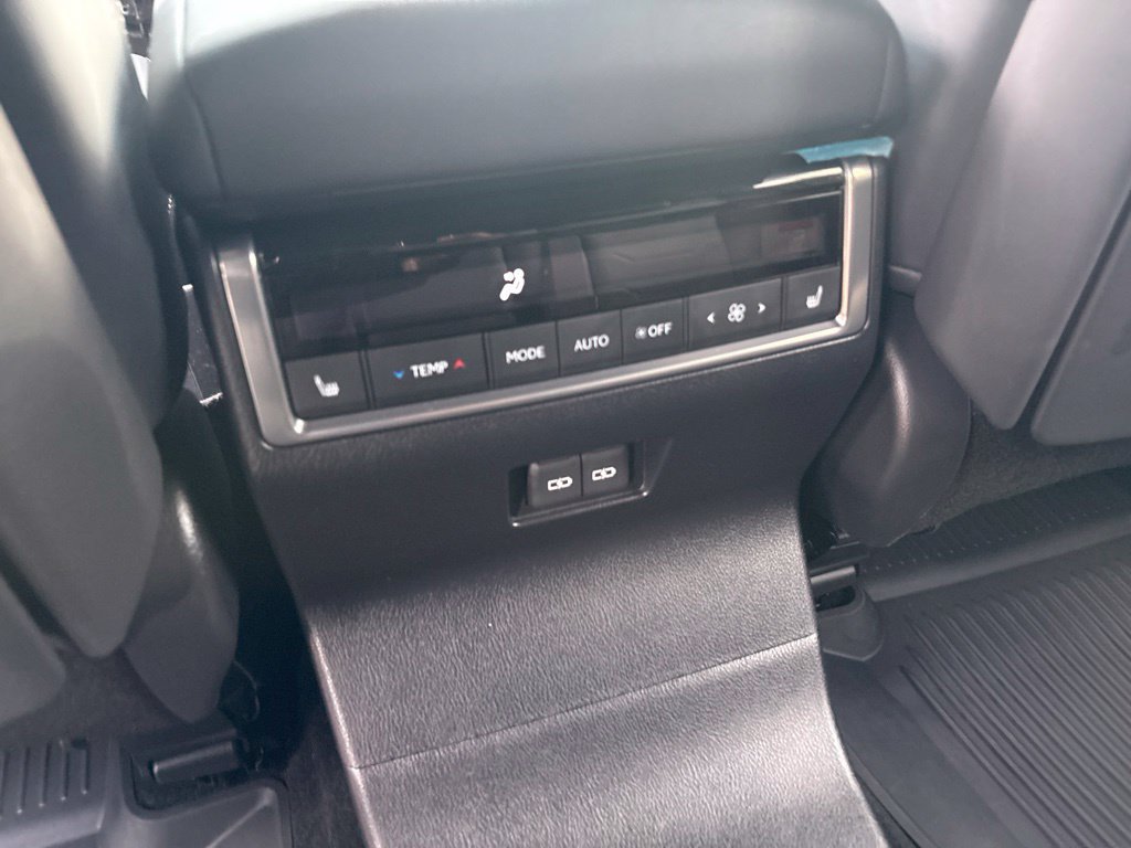 Certified 2025 Lexus GX 550 w/ Accessory Package (2T) AWD/4WD image 18