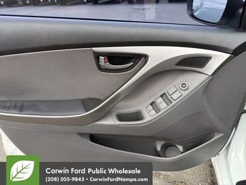 Used 2013 Hyundai Elantra GLS w/ Preferred Pkg image 12