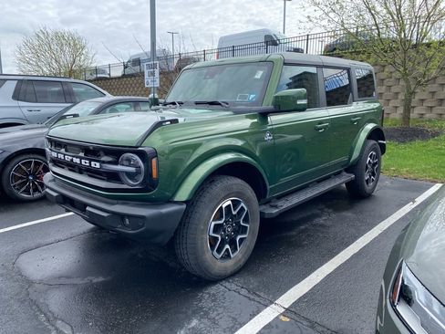 Used 2023 Ford Bronco Outer Banks AWD/4WD image 6