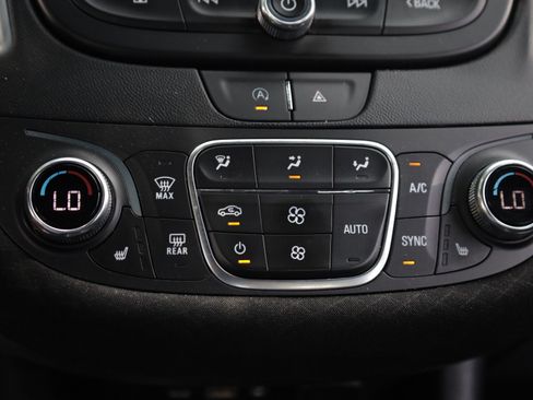 Used 2023 Chevrolet Malibu LT FWD image 9