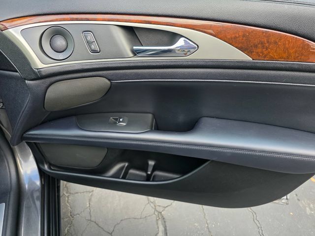 Used 2018 Lincoln MKZ Reserve FWD image 22