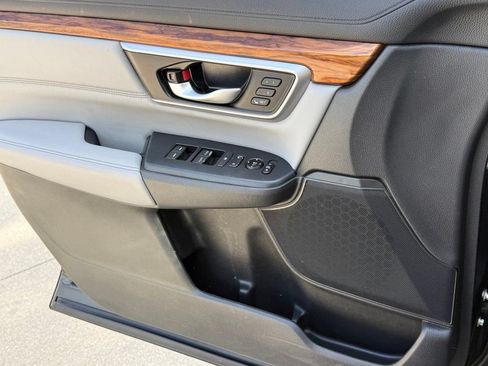Used 2020 Honda CR-V Touring image 28
