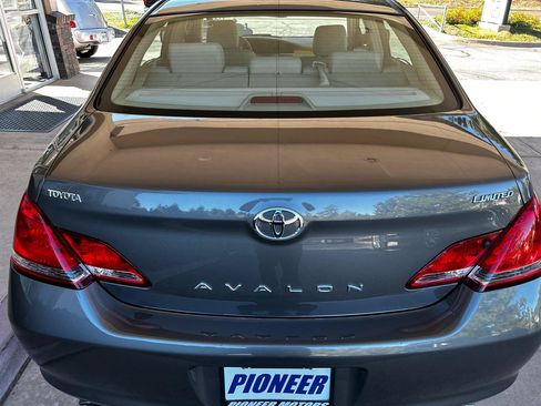 Used 2006 Toyota Avalon Limited FWD image 5