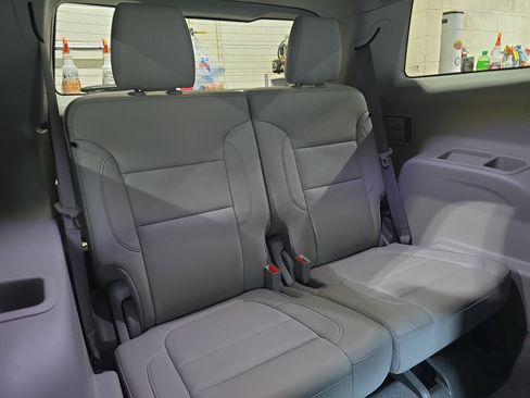 Used 2020 GMC Acadia SLT FWD image 12