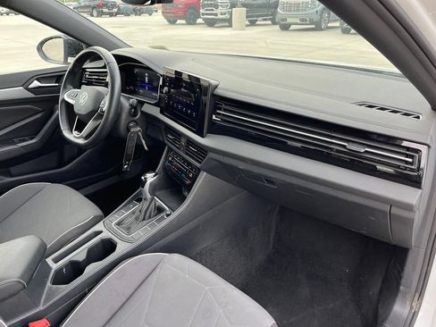 Used 2025 Volkswagen Jetta Sport FWD image 13