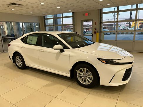 New 2026 Toyota Camry LE AWD/4WD image 1