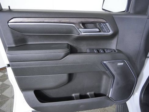 Used 2024 Chevrolet Silverado 1500 LTZ AWD/4WD image 19
