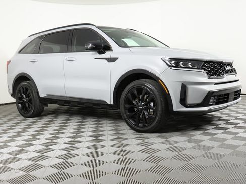 Used 2023 Kia Sorento SX image 3