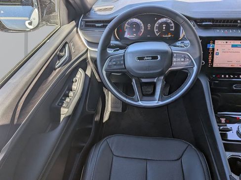 New 2026 Jeep Grand Cherokee Limited AWD/4WD image 17