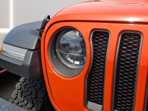 Used 2023 Jeep Wrangler Unlimited Rubicon w/ LED Lighting Group AWD/4WD image 57