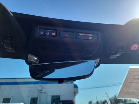 Used 2023 Chevrolet Corvette Stingray w/ Battery Protection Package image 20