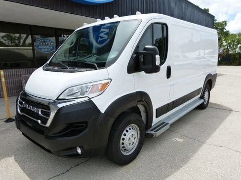 Used 2025 RAM ProMaster 2500 w/ U-Haul Equipment Group FWD image 2