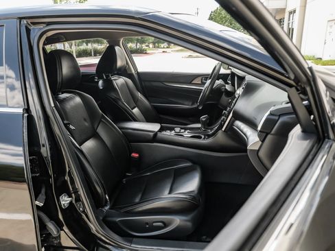 Used 2020 Nissan Maxima 3.5 SV w/ Floor Mat Group FWD image 37