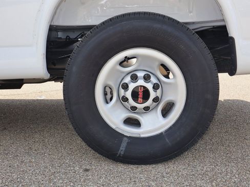 New 2025 GMC Savana 2500 Extended w/ Driver Convenience Package image 25