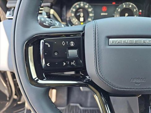 New 2026 Land Rover Range Rover Velar Dynamic SE image 17