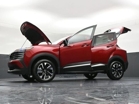 New 2026 Nissan Kicks SV w/ SV Premium Package AWD/4WD image 36