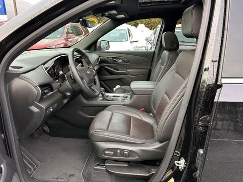 Used 2023 Chevrolet Traverse High Country AWD/4WD image 12