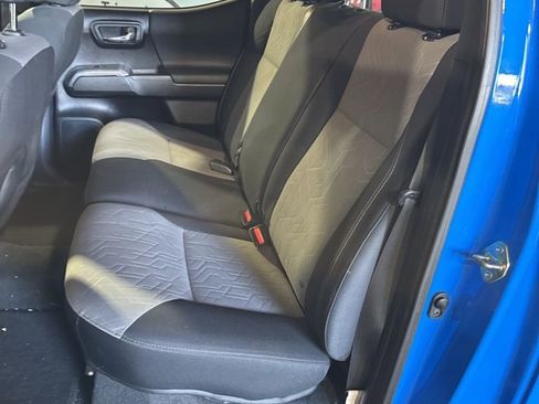 Used 2020 Toyota Tacoma TRD Sport image 27