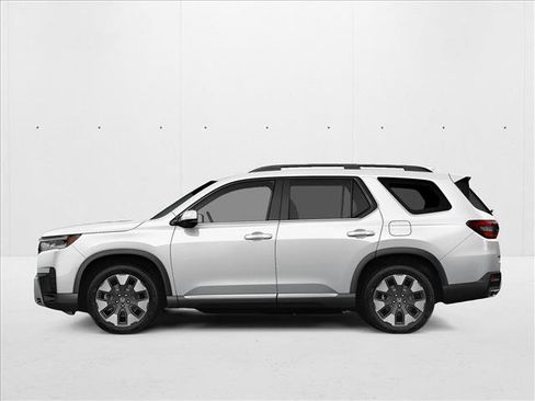 New 2026 Honda Pilot Touring image 2