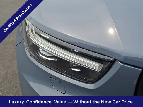 Certified 2022 Volvo XC40 T5 R-Design w/ Advanced Package AWD/4WD image 10