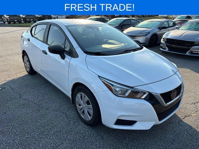 Used 2021 Nissan Versa S FWD image 1