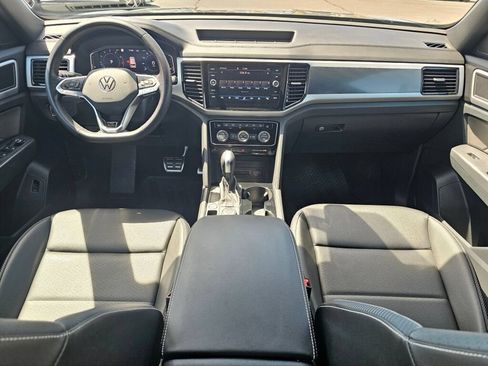 Certified 2023 Volkswagen Atlas Cross Sport SEL R-Line AWD/4WD image 9